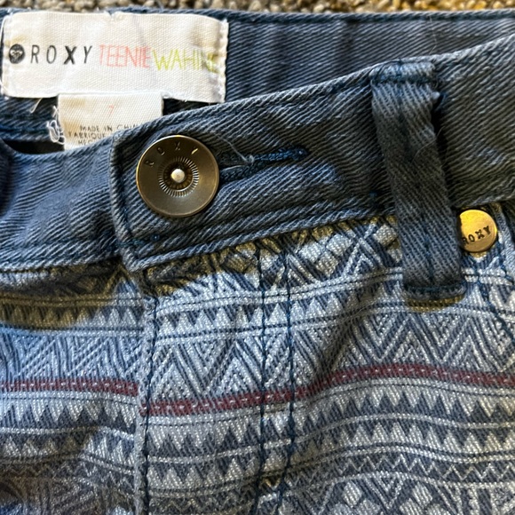 Roxy Girls Sz 7 Denim Shorts - Picture 3 of 3